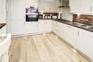 RUBENS CLOSE- click for photo gallery